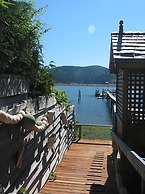 Salty Towers Oceanfront Cottages