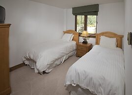 Village Inn Plaza 103