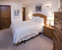 Village Inn Plaza 103