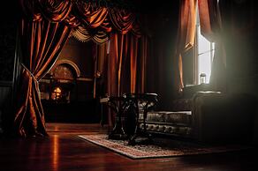 White House Hotel
