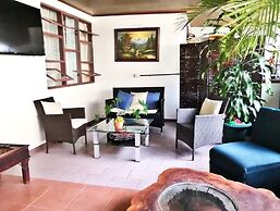 Airport traveler's home. - Hostel