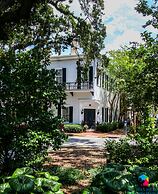 The Irish Bar near Bay Historic Savannah