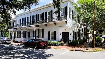 The Irish Bar near Bay Historic Savannah