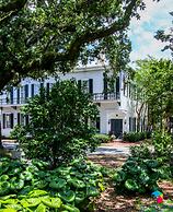 The Irish Bar near Bay Historic Savannah