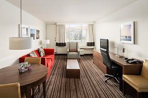 Hotel 2170 Lincoln Downtown Montreal