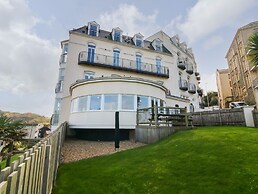 11 Cove View Apartments