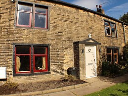 11 Lane End