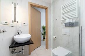 Kraków Rakowicka by Renters Prestige