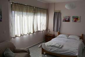 Lovely Modern Studio in Romanos Patras, Greece