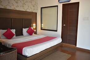 Tapasthali By Meera Hotels