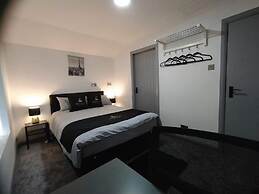 Black Pearl Luxury Apartments