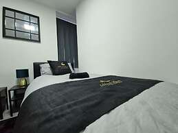 Black Pearl Luxury Apartments