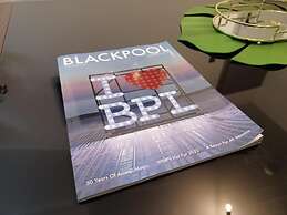 Black Pearl Luxury Apartments