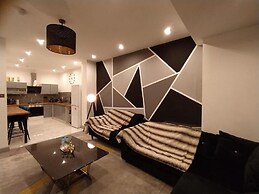 Black Pearl Luxury Apartments