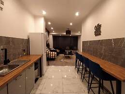 Black Pearl Luxury Apartments