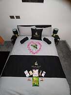 Black Pearl Luxury Apartments