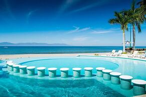 CONDO BAY-BGM BY TRVL2HM