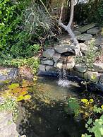 Immaculate 1-bed Studio With Outside Patio