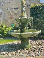 Immaculate 1-bed Studio With Outside Patio