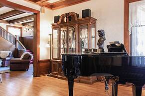 GG Barnum Mansion