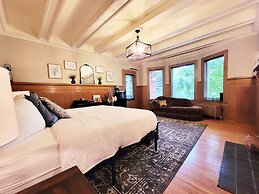 GG Barnum Mansion