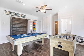 Destin Oasis by Avantstay Outdoor Kitchen, Game Room & Pool!