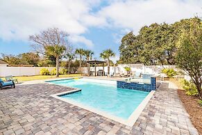 Destin Oasis by Avantstay Outdoor Kitchen, Game Room & Pool!