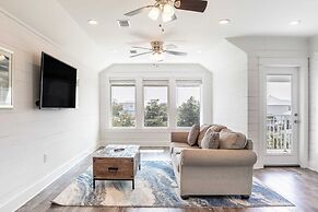 Destin Oasis by Avantstay Outdoor Kitchen, Game Room & Pool!