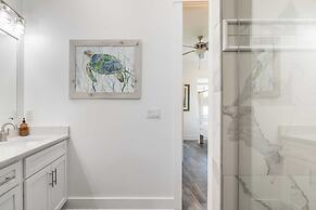 Destin Oasis by Avantstay Outdoor Kitchen, Game Room & Pool!