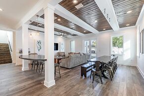 Destin Oasis by Avantstay Outdoor Kitchen, Game Room & Pool!