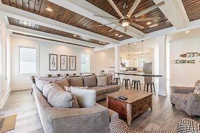 Destin Oasis by Avantstay Outdoor Kitchen, Game Room & Pool!