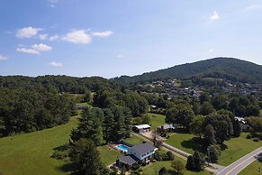 Ridge Valley by Avantstay Upscale Asheville Escape w/ Pool