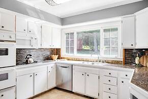 Ridge Valley by Avantstay Upscale Asheville Escape w/ Pool