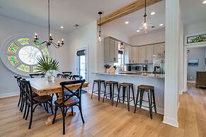 Magnolia Charms by Avantstay 2 Mins TO Beach Pet Friendly, BBQ & Balco