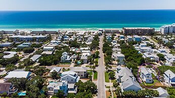 Magnolia Charms by Avantstay 2 Mins TO Beach Pet Friendly, BBQ & Balco