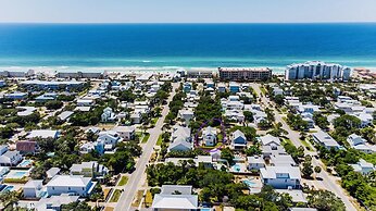 Magnolia Charms by Avantstay 2 Mins TO Beach Pet Friendly, BBQ & Balco