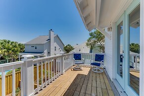 Magnolia Charms by Avantstay 2 Mins TO Beach Pet Friendly, BBQ & Balco