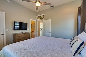 Magnolia Charms by Avantstay 2 Mins TO Beach Pet Friendly, BBQ & Balco