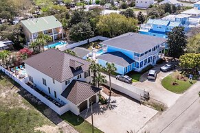 Seas To Tango by Avantstay 2 Mins to Beach!