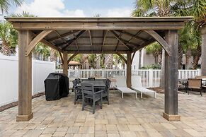 Gulfside Oasis by Avantstay Steps to Beach w/ Bbq, Pool & Video Arcade