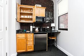 Maverick Suites at 400 Columbus Ave