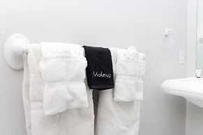 Maverick Suites at 400 Columbus Ave