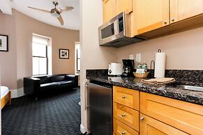 Maverick Suites at 400 Columbus Ave