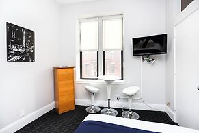 Maverick Suites at 400 Columbus Ave