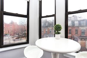 Maverick Suites at 400 Columbus Ave