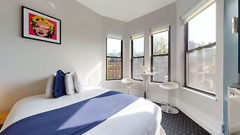 Maverick Suites at 400 Columbus Ave