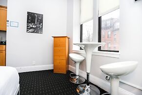 Maverick Suites at 400 Columbus Ave