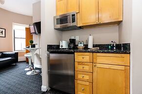 Maverick Suites at 400 Columbus Ave