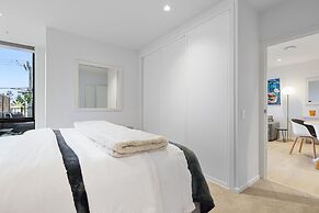 Groovy Apt Close to Onehunga Mall Centre
