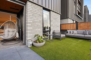Groovy Apt Close to Onehunga Mall Centre